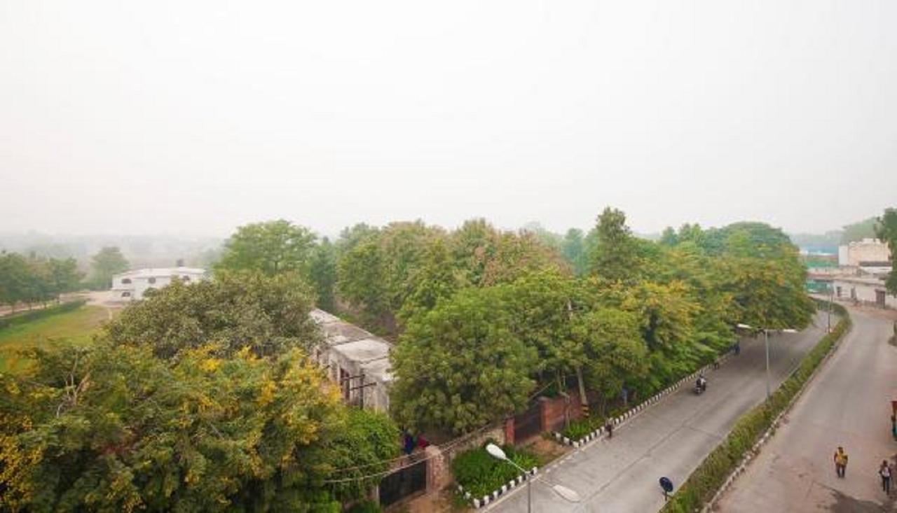 Airport Hotel Green Heights Nueva Delhi Exterior foto