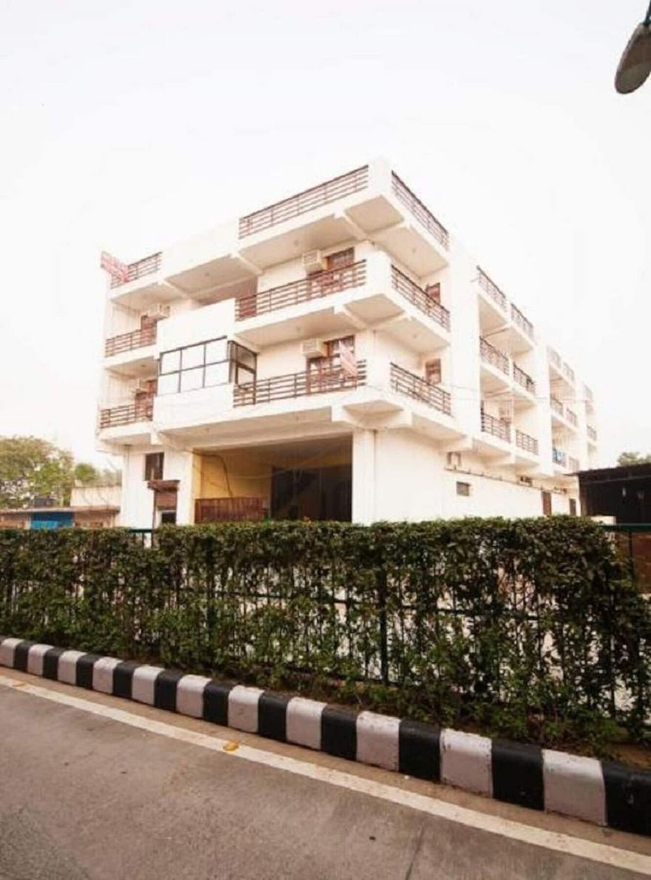 Airport Hotel Green Heights Nueva Delhi Exterior foto